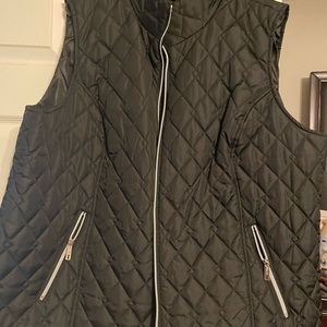 Kenneth Cole Puffer Vest barely worn